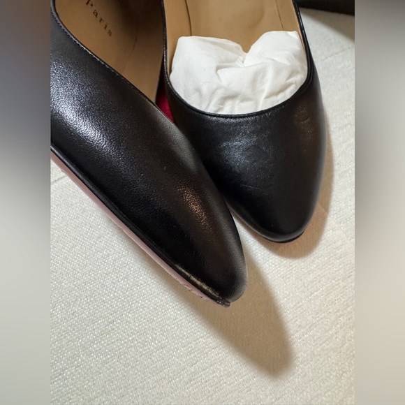 Christian Louboutin Elegant Black Heels - Picture 4 of 10